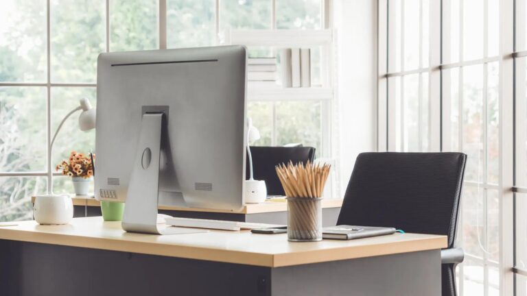 02-homeoffice_laptop_tisch_0303-1920