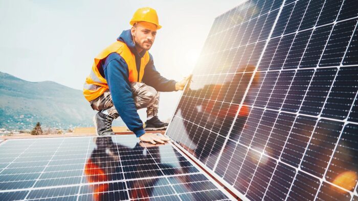 02-energie_solar_arbeiter_sonne_0351-1920
