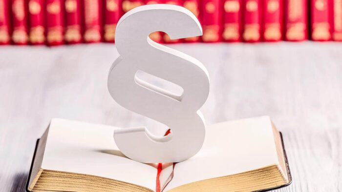 02-paragraph_buch_buecher_gesetze_0098-1920